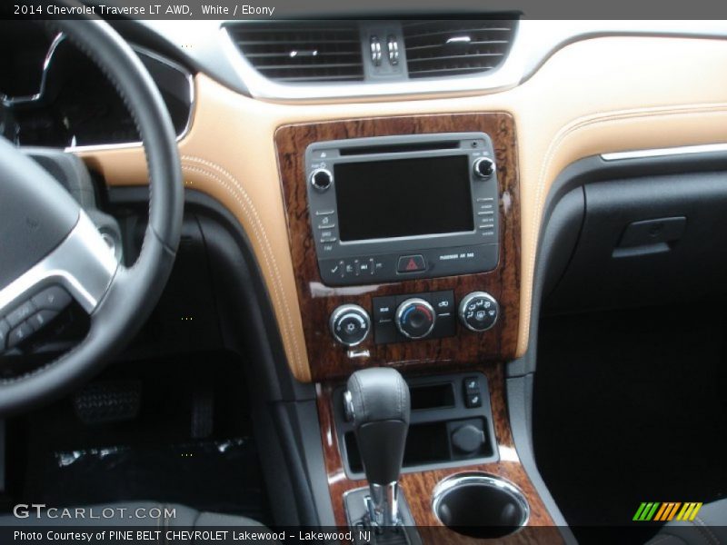 White / Ebony 2014 Chevrolet Traverse LT AWD