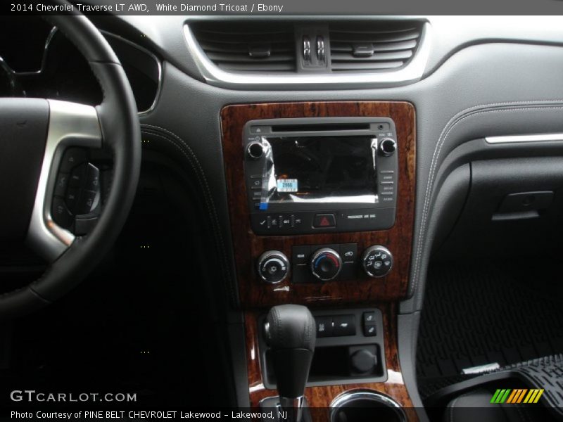 White Diamond Tricoat / Ebony 2014 Chevrolet Traverse LT AWD