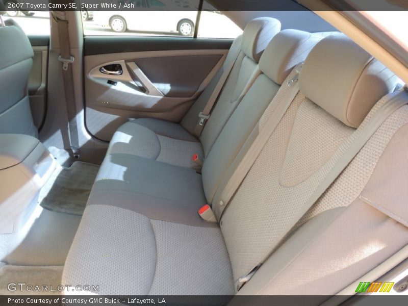 Super White / Ash 2007 Toyota Camry SE