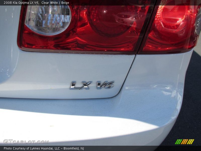 Clear White / Beige 2008 Kia Optima LX V6