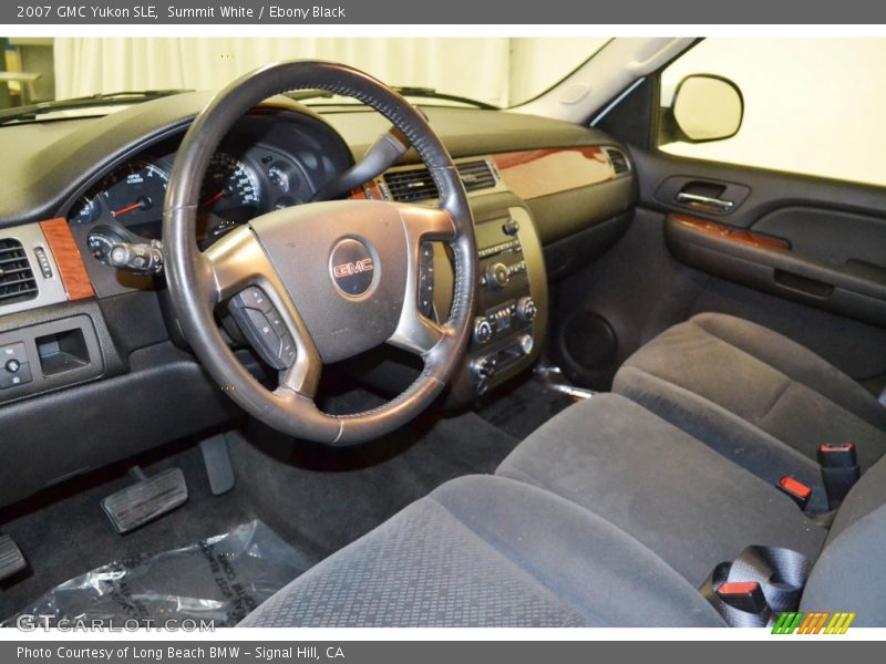 Summit White / Ebony Black 2007 GMC Yukon SLE