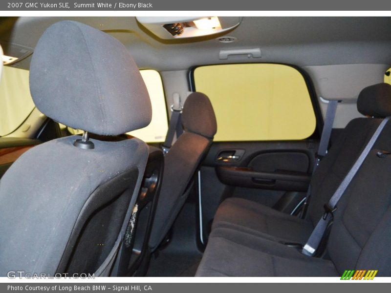 Summit White / Ebony Black 2007 GMC Yukon SLE