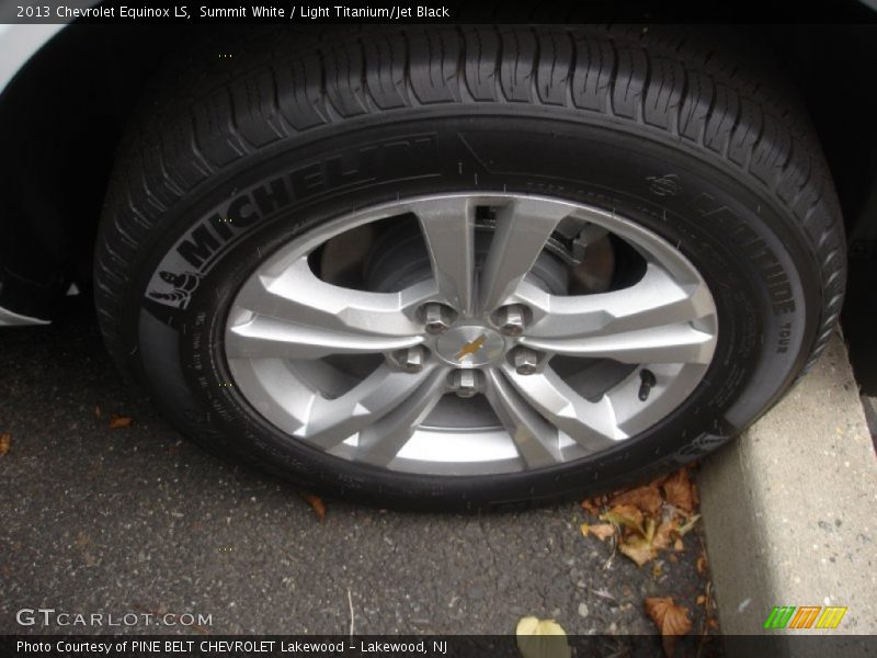 Summit White / Light Titanium/Jet Black 2013 Chevrolet Equinox LS