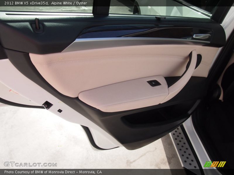 Alpine White / Oyster 2012 BMW X5 xDrive35d