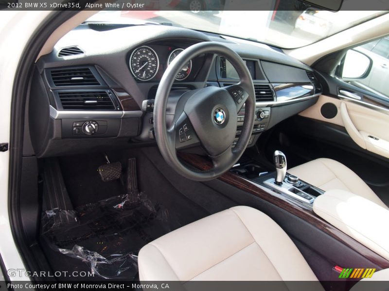 Alpine White / Oyster 2012 BMW X5 xDrive35d