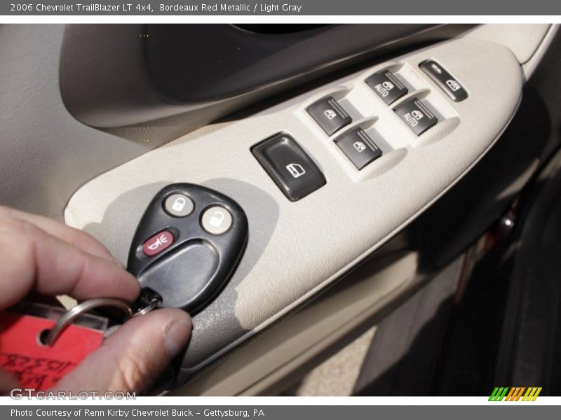 Bordeaux Red Metallic / Light Gray 2006 Chevrolet TrailBlazer LT 4x4