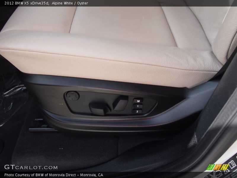 Alpine White / Oyster 2012 BMW X5 xDrive35d