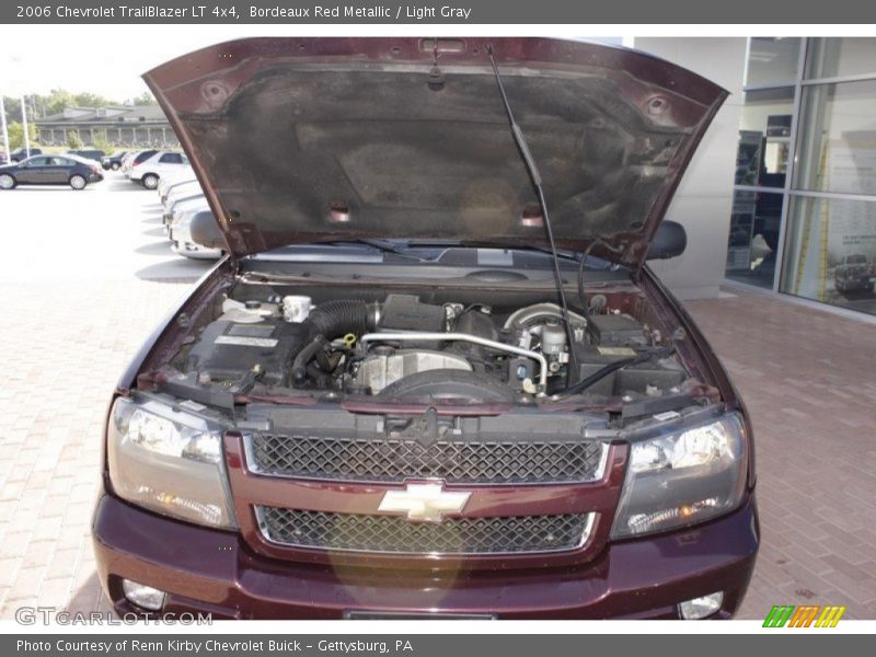 Bordeaux Red Metallic / Light Gray 2006 Chevrolet TrailBlazer LT 4x4