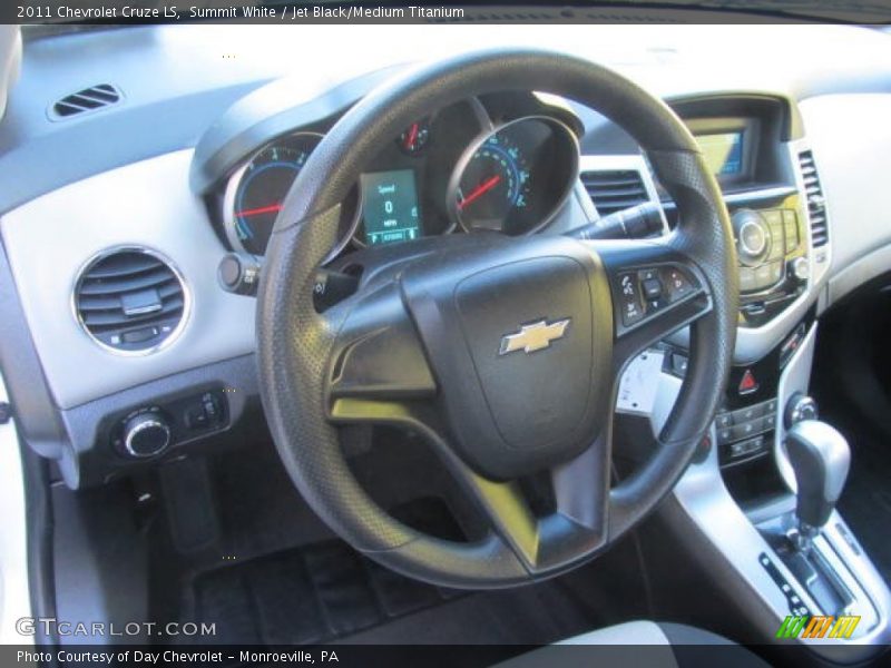 Summit White / Jet Black/Medium Titanium 2011 Chevrolet Cruze LS