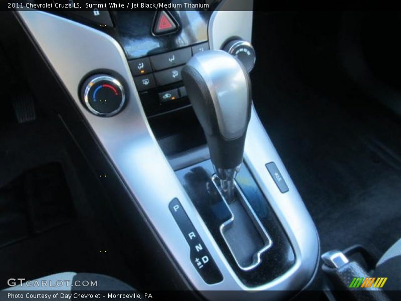 Summit White / Jet Black/Medium Titanium 2011 Chevrolet Cruze LS