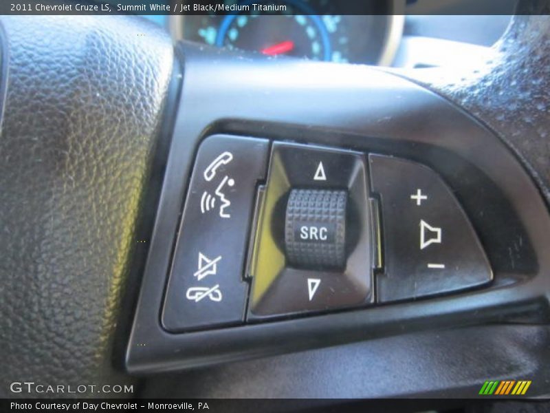 Summit White / Jet Black/Medium Titanium 2011 Chevrolet Cruze LS