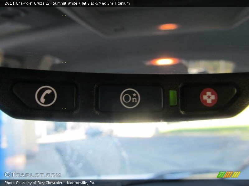 Summit White / Jet Black/Medium Titanium 2011 Chevrolet Cruze LS