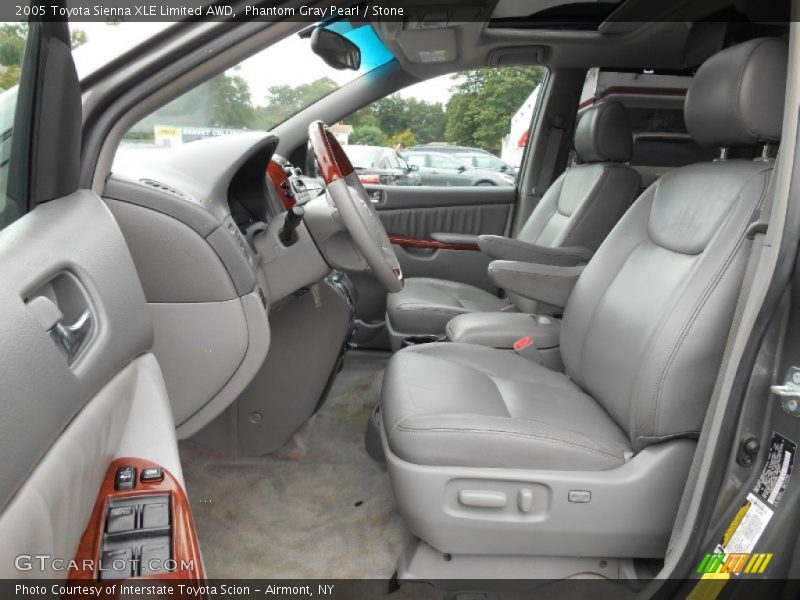 Front Seat of 2005 Sienna XLE Limited AWD