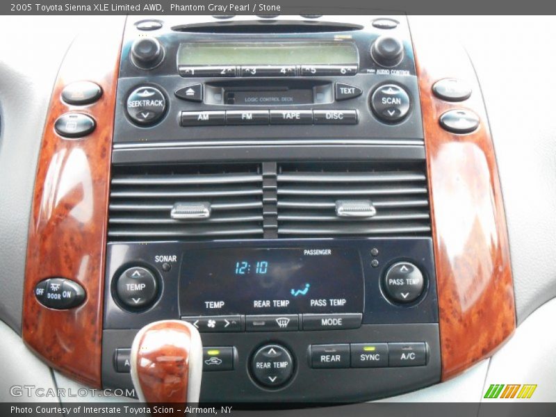 Controls of 2005 Sienna XLE Limited AWD