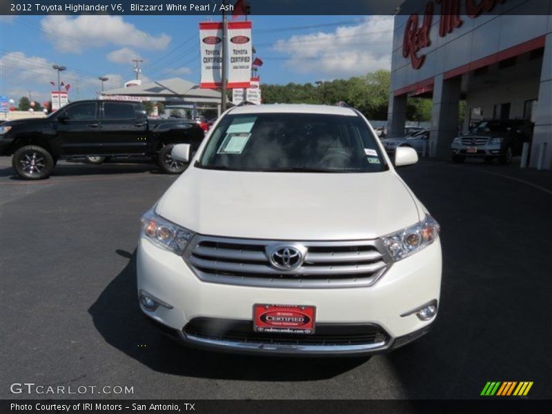 Blizzard White Pearl / Ash 2012 Toyota Highlander V6