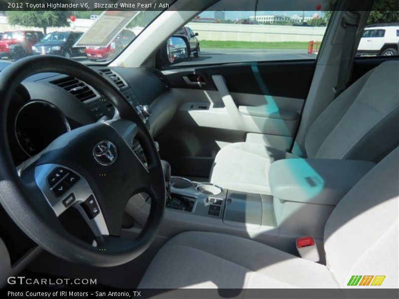 Blizzard White Pearl / Ash 2012 Toyota Highlander V6
