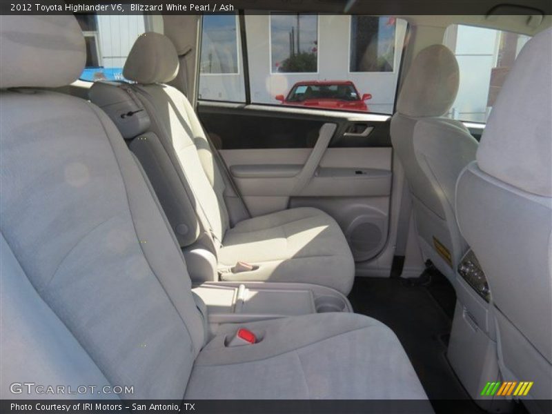 Blizzard White Pearl / Ash 2012 Toyota Highlander V6