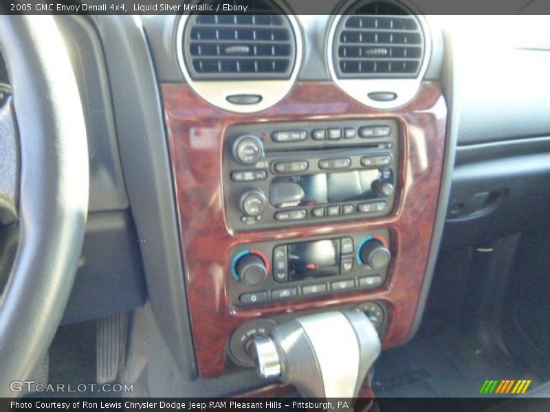 Liquid Silver Metallic / Ebony 2005 GMC Envoy Denali 4x4