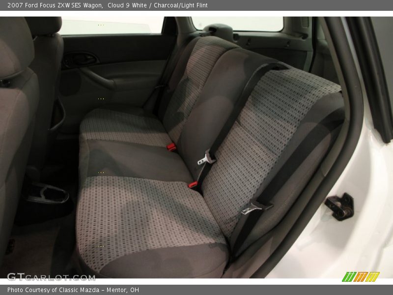 Cloud 9 White / Charcoal/Light Flint 2007 Ford Focus ZXW SES Wagon