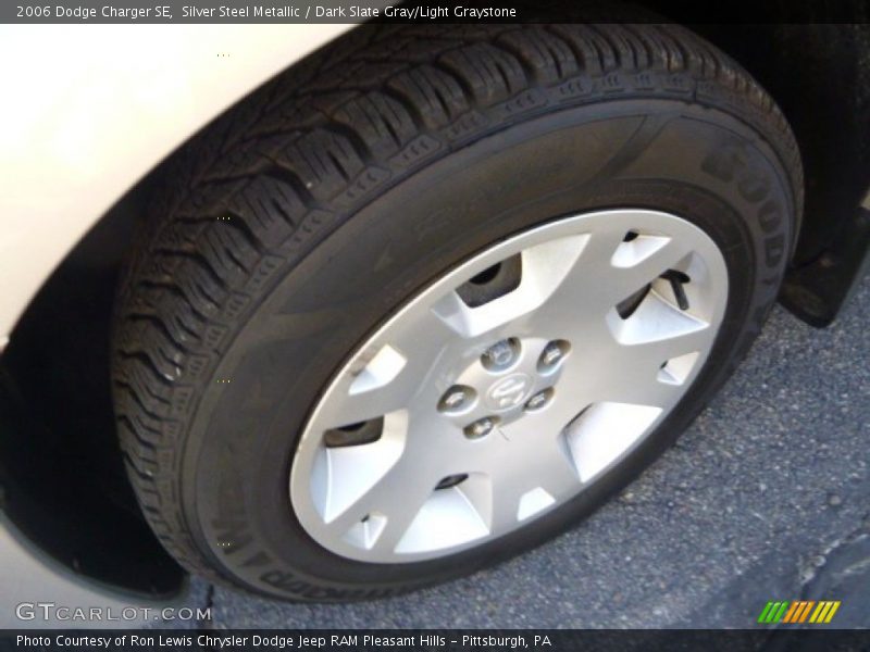 Silver Steel Metallic / Dark Slate Gray/Light Graystone 2006 Dodge Charger SE
