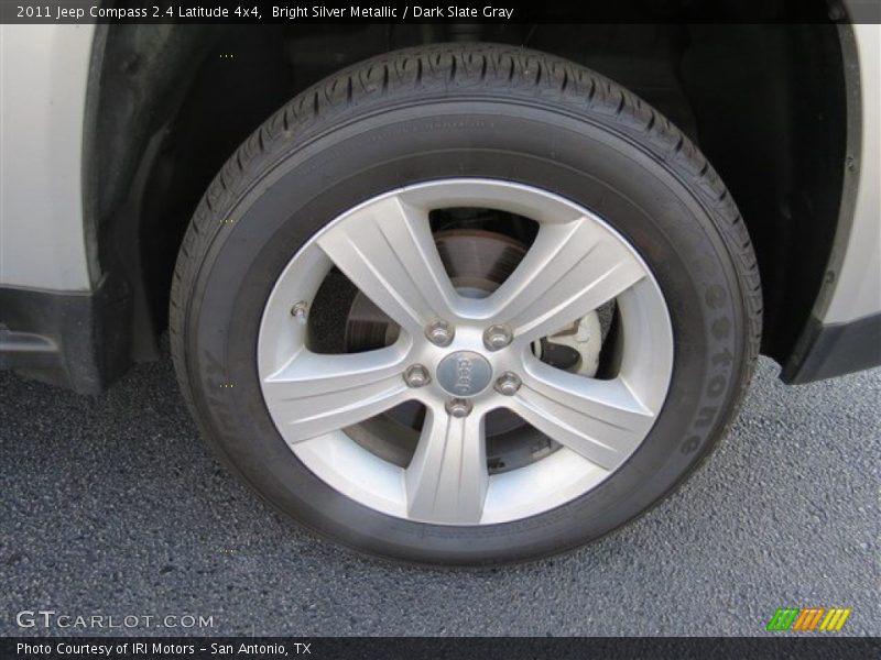 Bright Silver Metallic / Dark Slate Gray 2011 Jeep Compass 2.4 Latitude 4x4