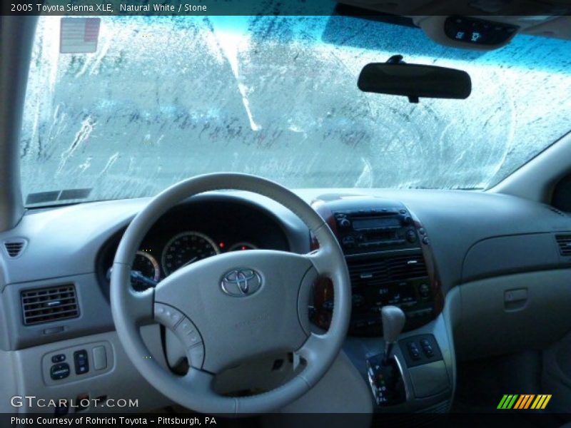 Natural White / Stone 2005 Toyota Sienna XLE