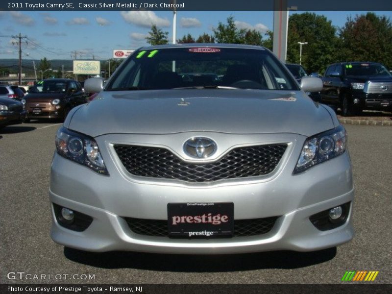 Classic Silver Metallic / Dark Charcoal 2011 Toyota Camry SE
