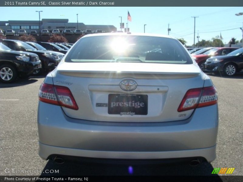 Classic Silver Metallic / Dark Charcoal 2011 Toyota Camry SE
