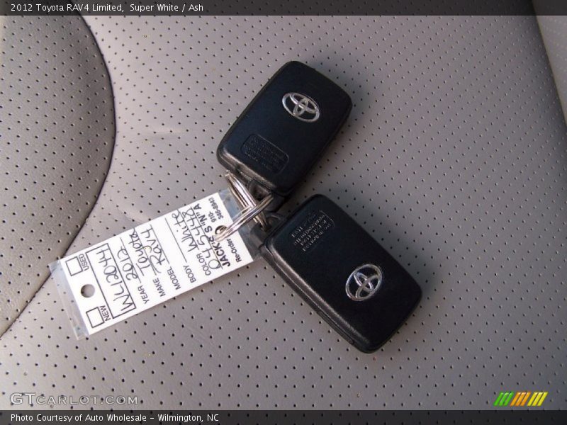 Keys of 2012 RAV4 Limited