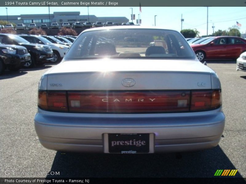 Cashmere Beige Metallic / Beige 1994 Toyota Camry LE Sedan