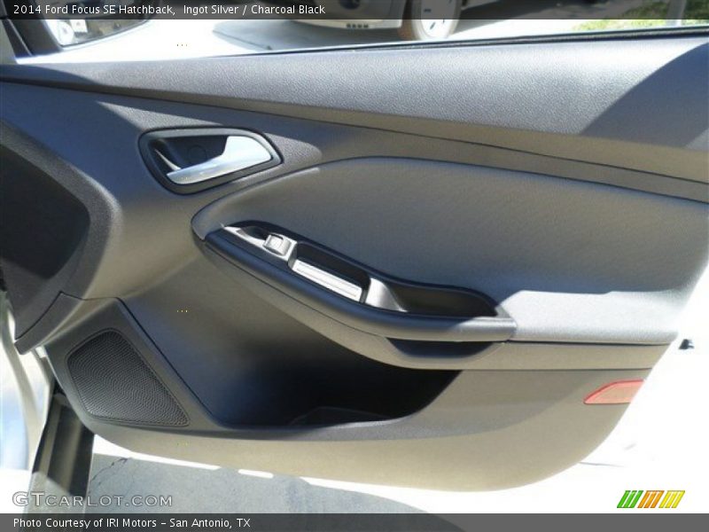 Ingot Silver / Charcoal Black 2014 Ford Focus SE Hatchback