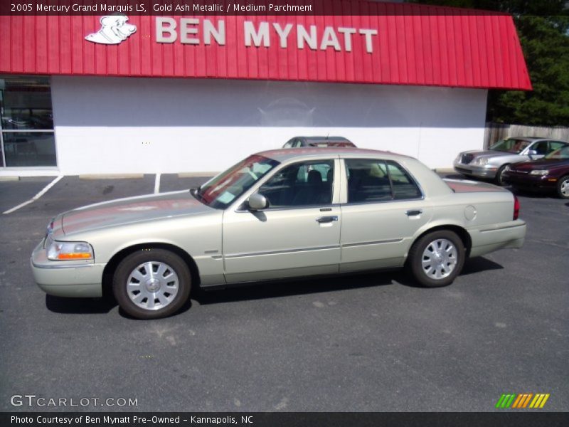 Gold Ash Metallic / Medium Parchment 2005 Mercury Grand Marquis LS