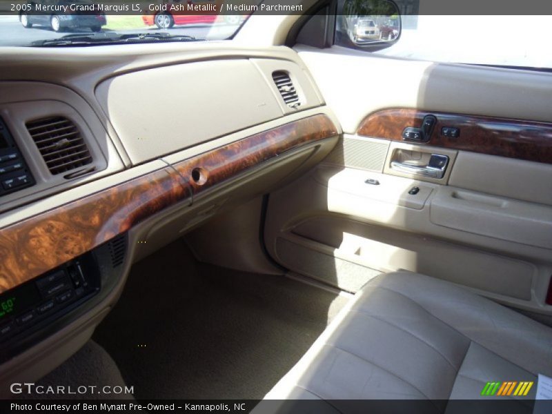 Gold Ash Metallic / Medium Parchment 2005 Mercury Grand Marquis LS