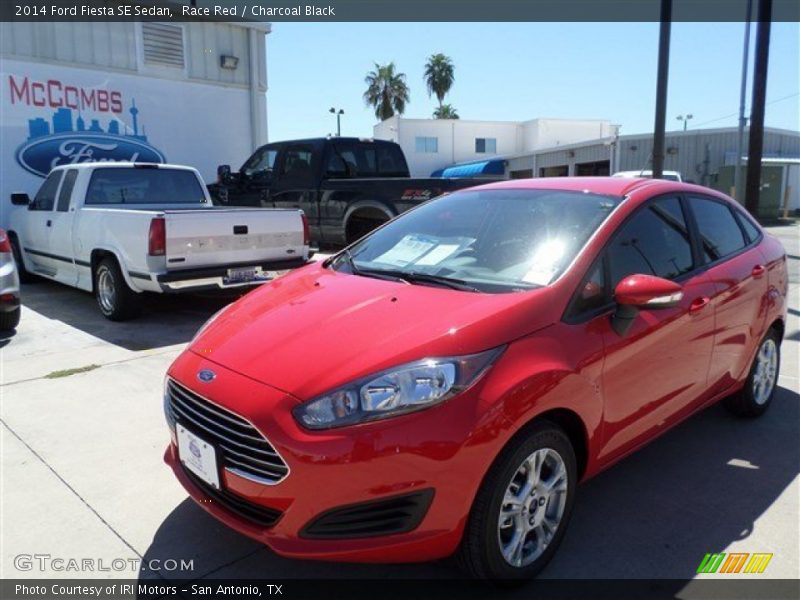 Race Red / Charcoal Black 2014 Ford Fiesta SE Sedan