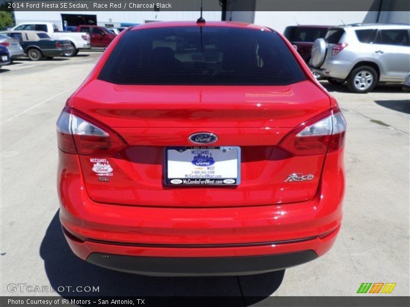 Race Red / Charcoal Black 2014 Ford Fiesta SE Sedan