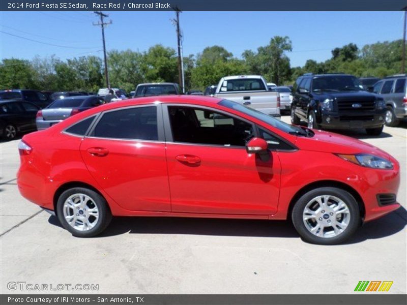 Race Red / Charcoal Black 2014 Ford Fiesta SE Sedan