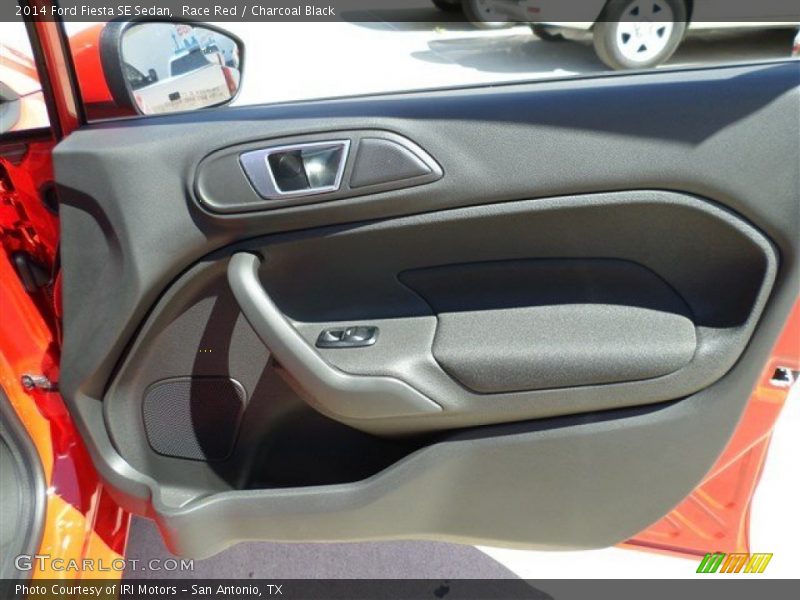 Race Red / Charcoal Black 2014 Ford Fiesta SE Sedan