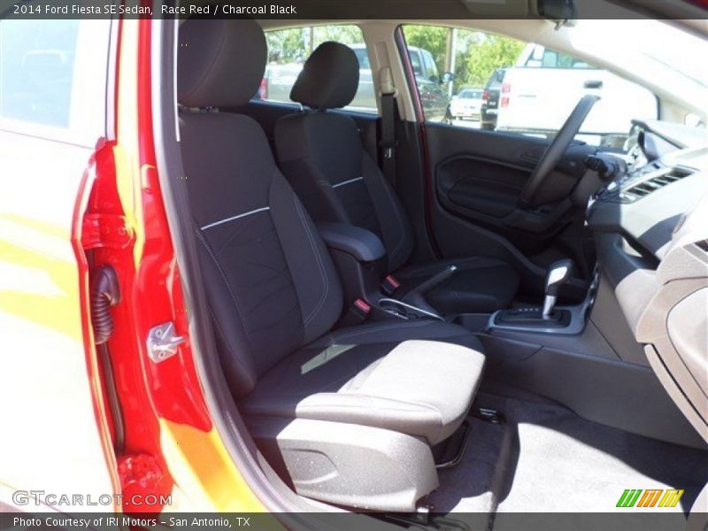 Race Red / Charcoal Black 2014 Ford Fiesta SE Sedan
