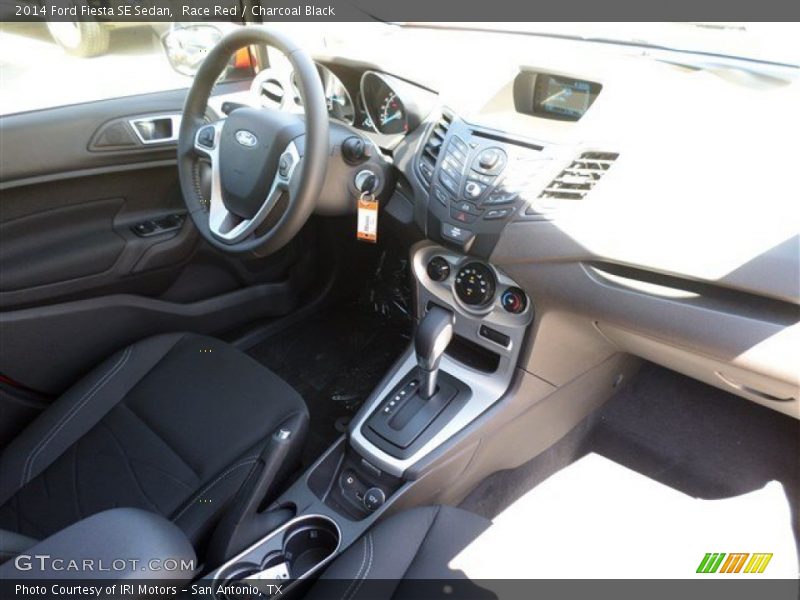 Race Red / Charcoal Black 2014 Ford Fiesta SE Sedan