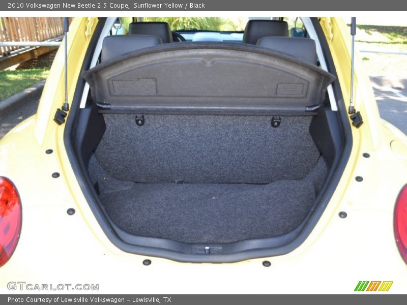 Sunflower Yellow / Black 2010 Volkswagen New Beetle 2.5 Coupe