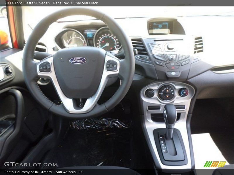 Race Red / Charcoal Black 2014 Ford Fiesta SE Sedan