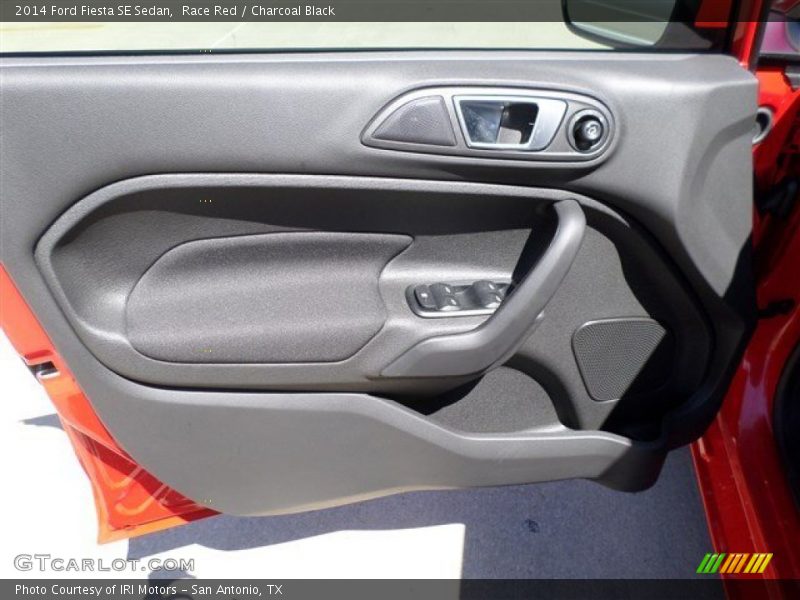 Race Red / Charcoal Black 2014 Ford Fiesta SE Sedan