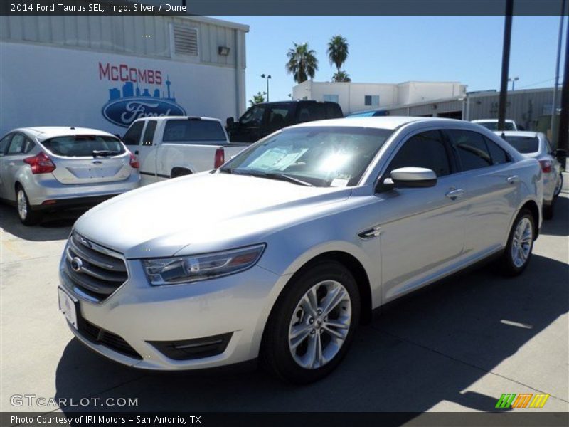 Ingot Silver / Dune 2014 Ford Taurus SEL