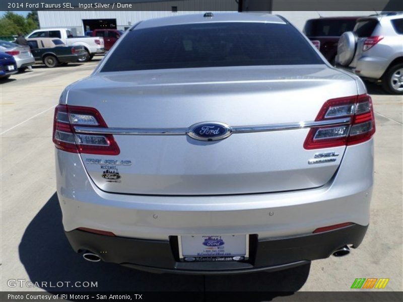 Ingot Silver / Dune 2014 Ford Taurus SEL