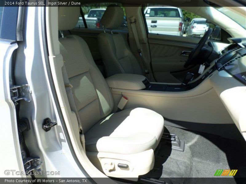 Ingot Silver / Dune 2014 Ford Taurus SEL