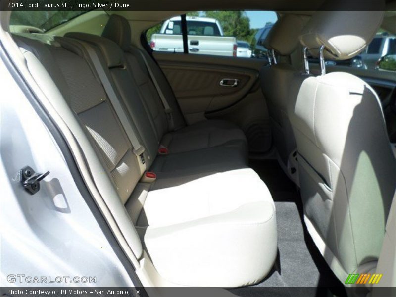 Ingot Silver / Dune 2014 Ford Taurus SEL