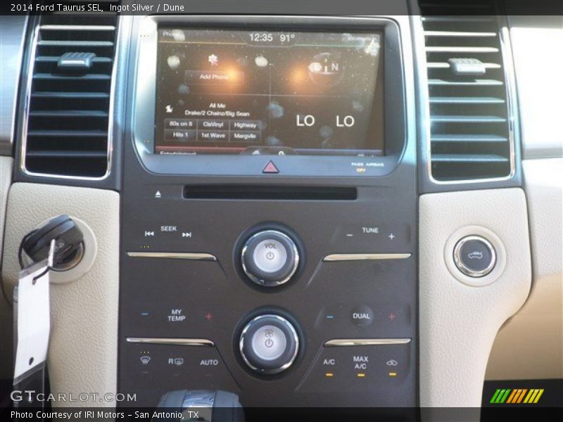 Ingot Silver / Dune 2014 Ford Taurus SEL
