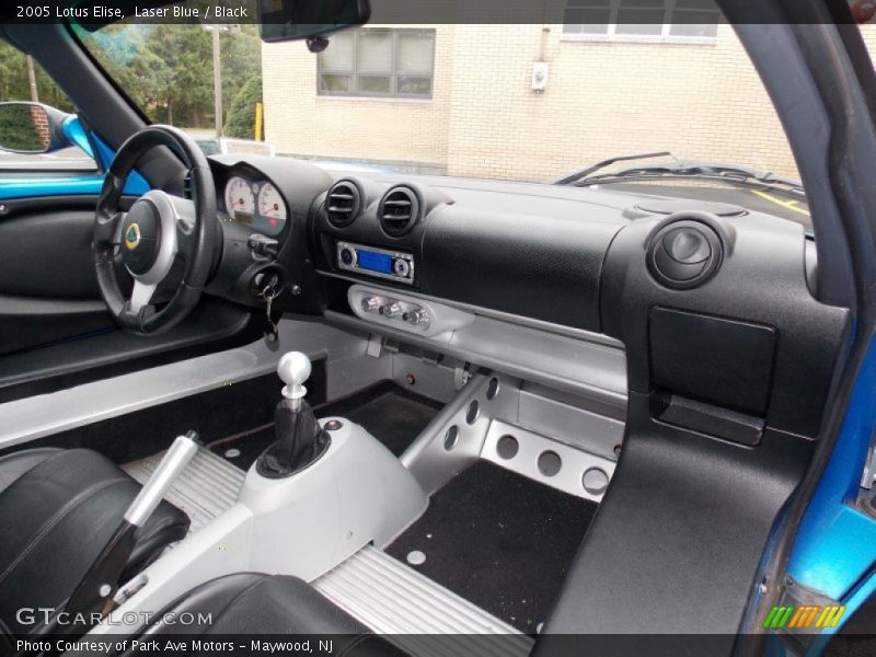 Dashboard of 2005 Elise 