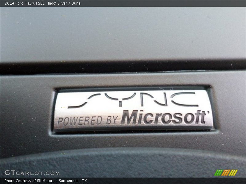 Ingot Silver / Dune 2014 Ford Taurus SEL