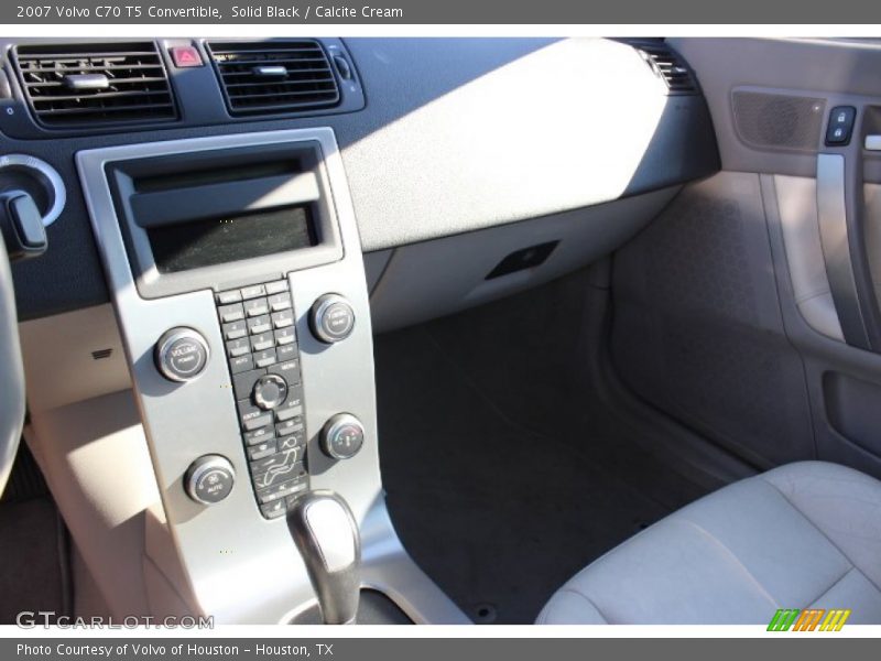 Solid Black / Calcite Cream 2007 Volvo C70 T5 Convertible